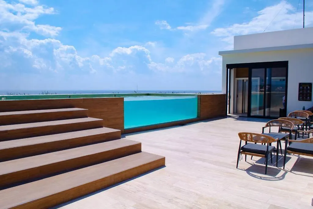 City & Ocean View Condo / Pool,Jacuzzi & Parking - 423 Musa Playa del Carmen Apartamento