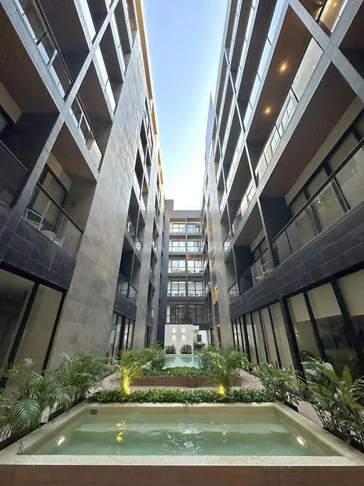 City & Ocean View Condo / Pool,Jacuzzi & Parking - 423 Musa Playa del Carmen 0*,  México